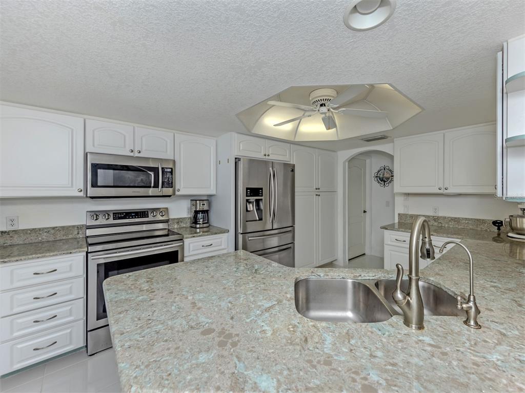 25244 Rampart Boulevard Punta Gorda, FL 33983 - Photo 12 of 54
