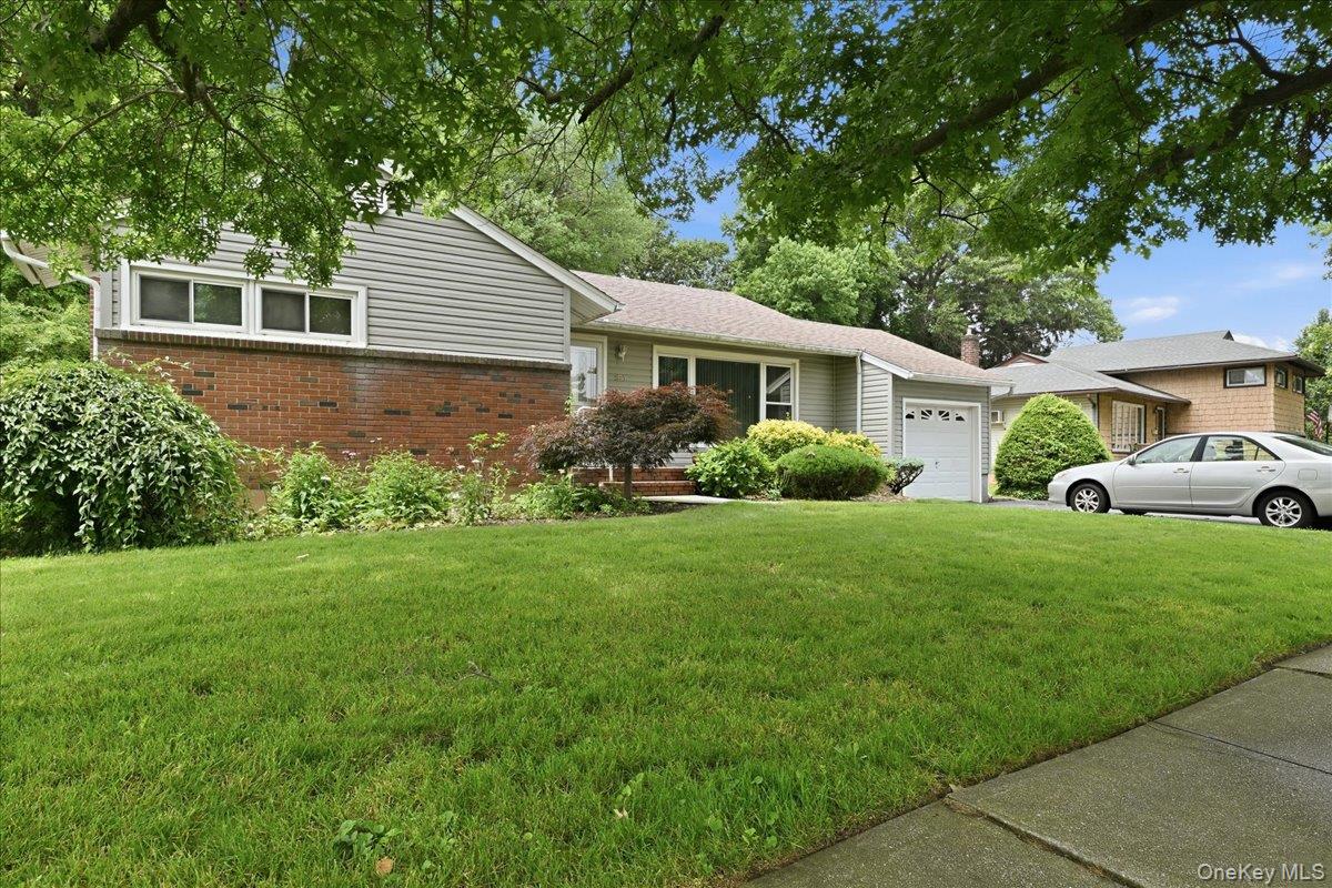 578 Richmond Road East Meadow, NY 11554 - Photo 2 of 33