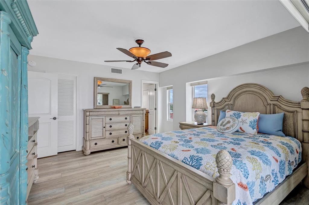 6140 Midnight Pass Road, Unit 501 Sarasota, FL 34242 - Photo 36 of 80