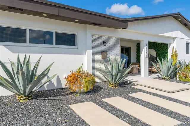 a view of a entryway front of house