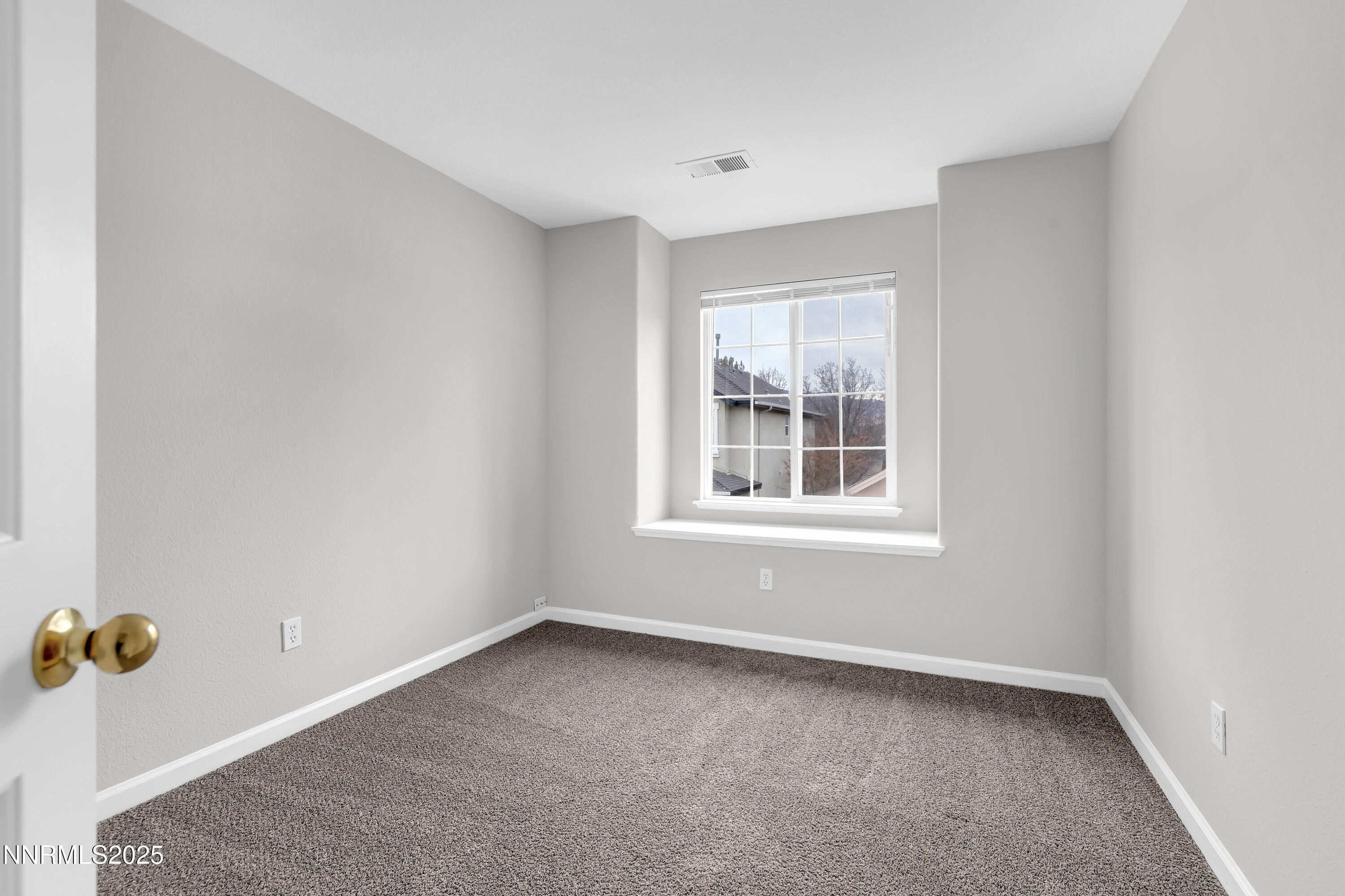 2130 Canyon Mesa Court Reno, NV 89523 - Photo 19 of 31 CanyonMesa-third bedroom head on