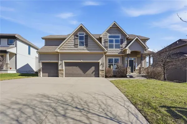 $550,000 | 8050 Northeast 100th Terrace, Kansas City, MO 64157