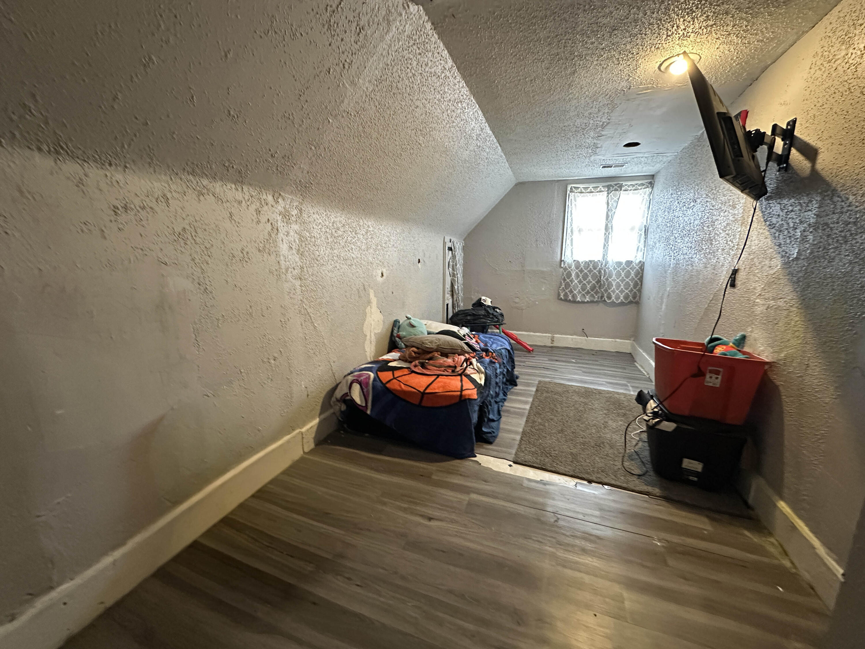 3024 North 20th Street Milwaukee, WI 53206 - Photo 12 of 18 IMG_8280