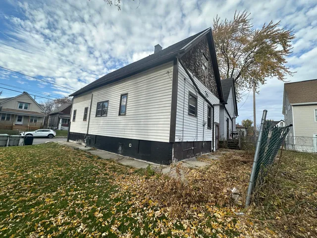 $64,900 | 3024 North 20th Street, Milwaukee, WI 53206
