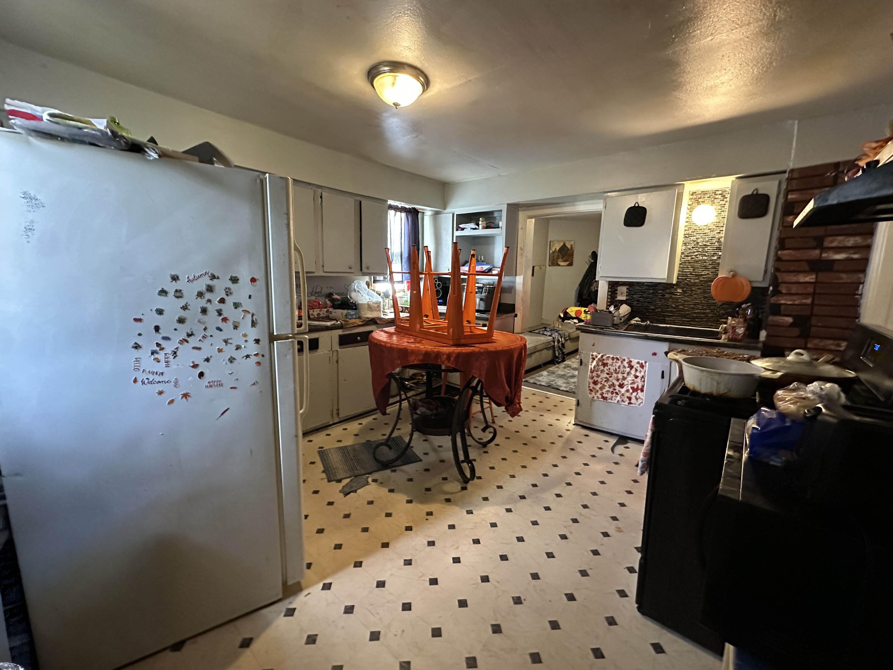 3024 North 20th Street Milwaukee, WI 53206 - Photo 8 of 18 IMG_8273