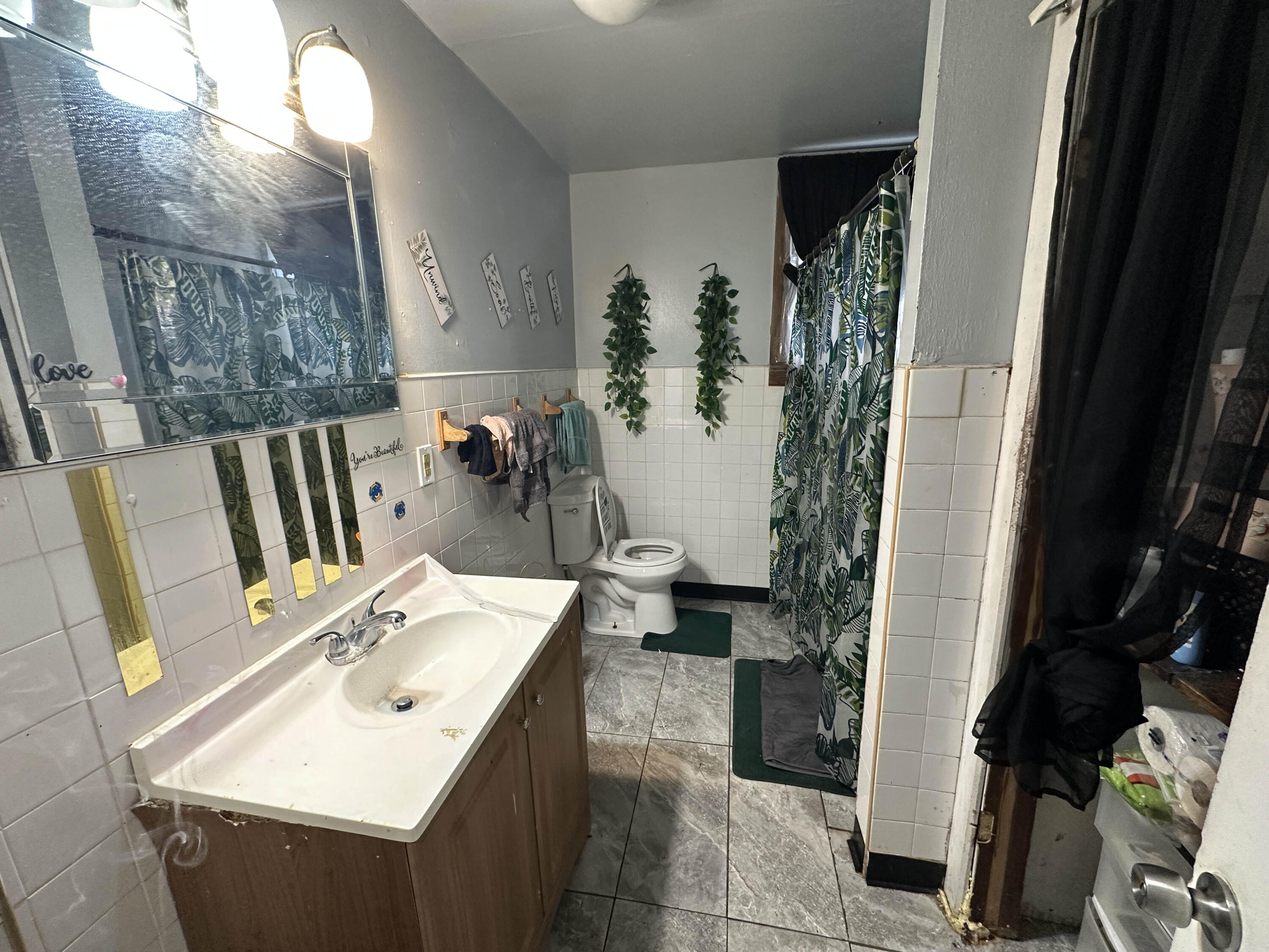 3024 North 20th Street Milwaukee, WI 53206 - Photo 9 of 18 IMG_8275