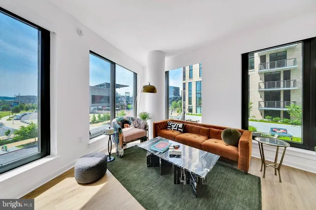 $5,194 | 113 Potomac Avenue Southwest, Unit 401, Washington, DC 20024