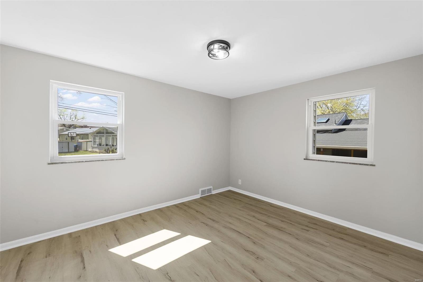 808 Pine Street St. Charles, MO 63301 - Photo 11 of 34