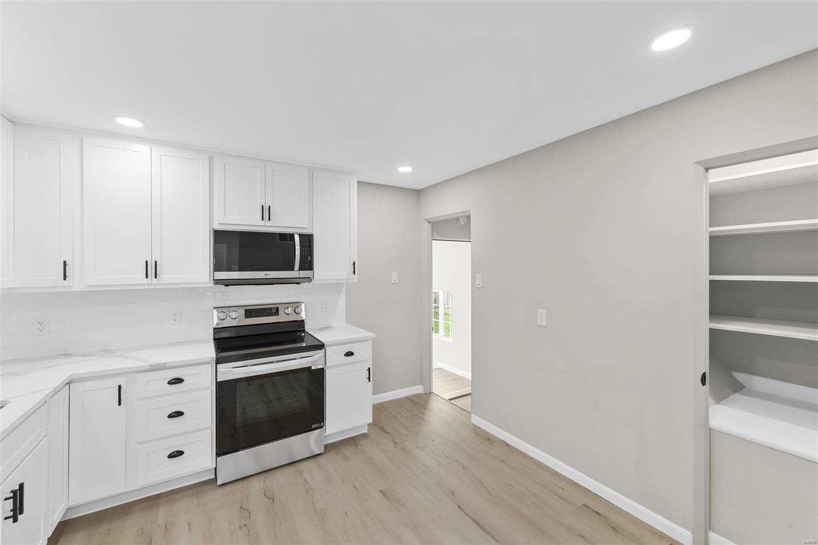 808 Pine Street St. Charles, MO 63301 - Photo 17 of 34