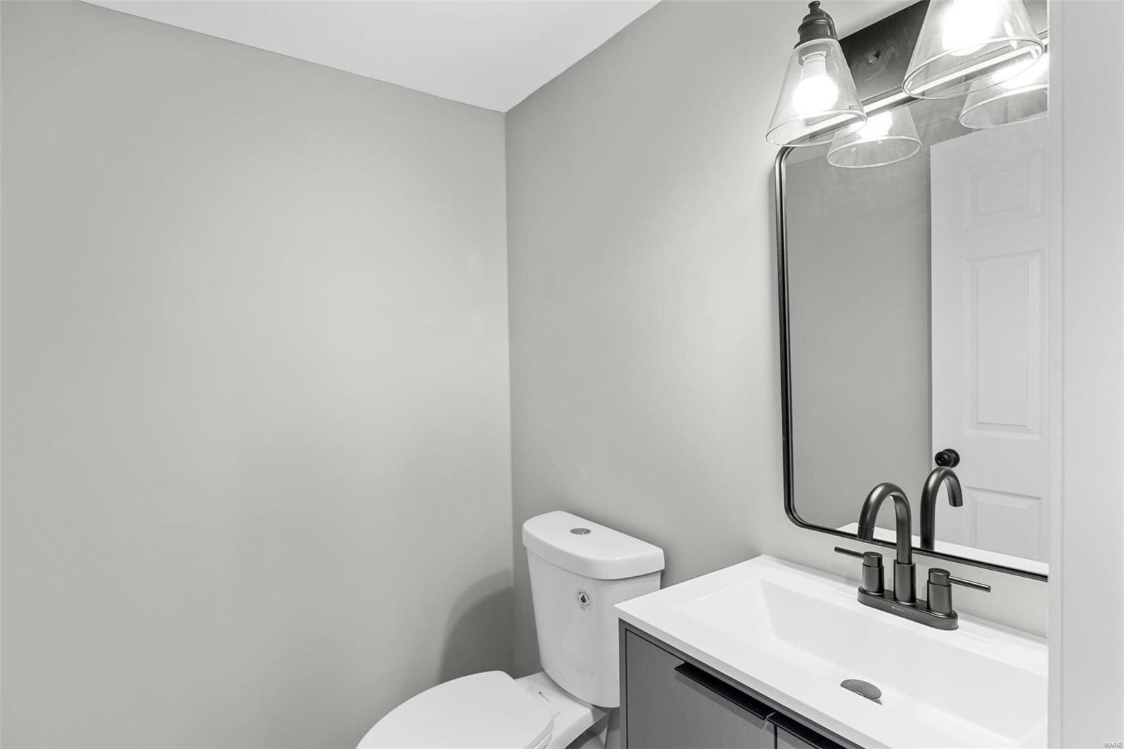 808 Pine Street St. Charles, MO 63301 - Photo 28 of 34