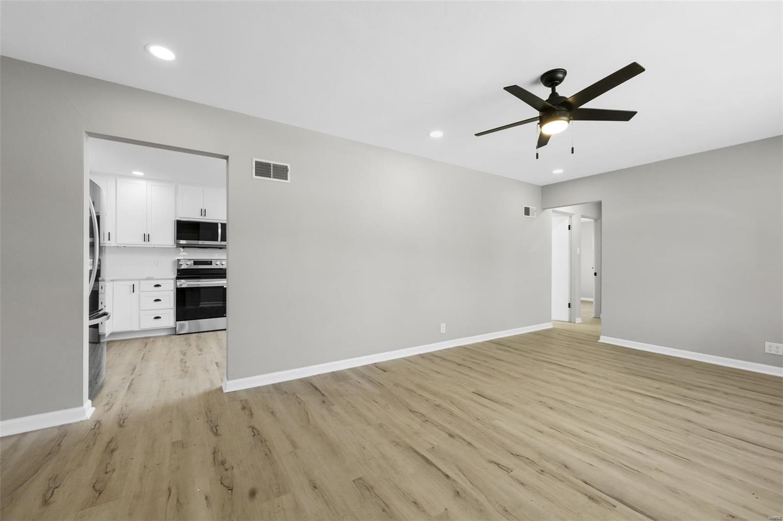 808 Pine Street St. Charles, MO 63301 - Photo 4 of 34