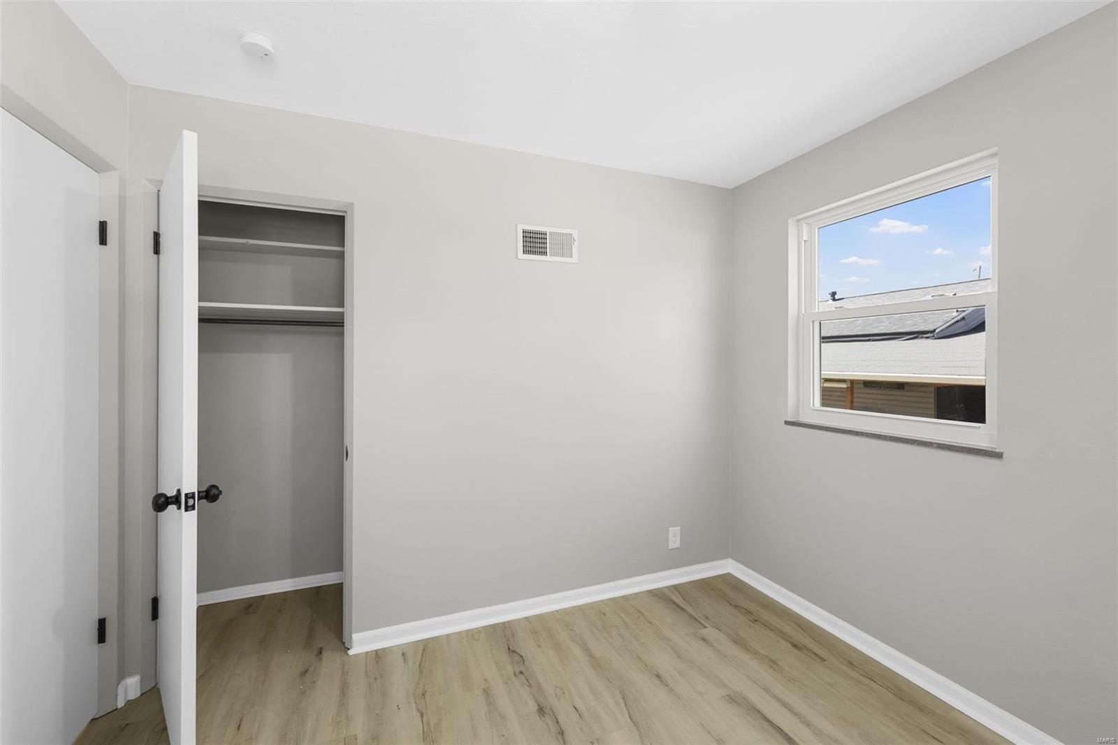 808 Pine Street St. Charles, MO 63301 - Photo 9 of 34