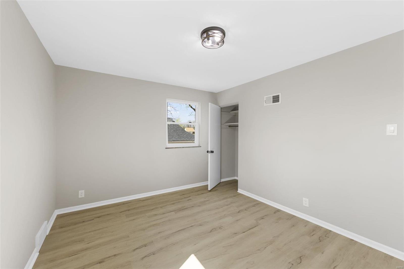 808 Pine Street St. Charles, MO 63301 - Photo 10 of 34