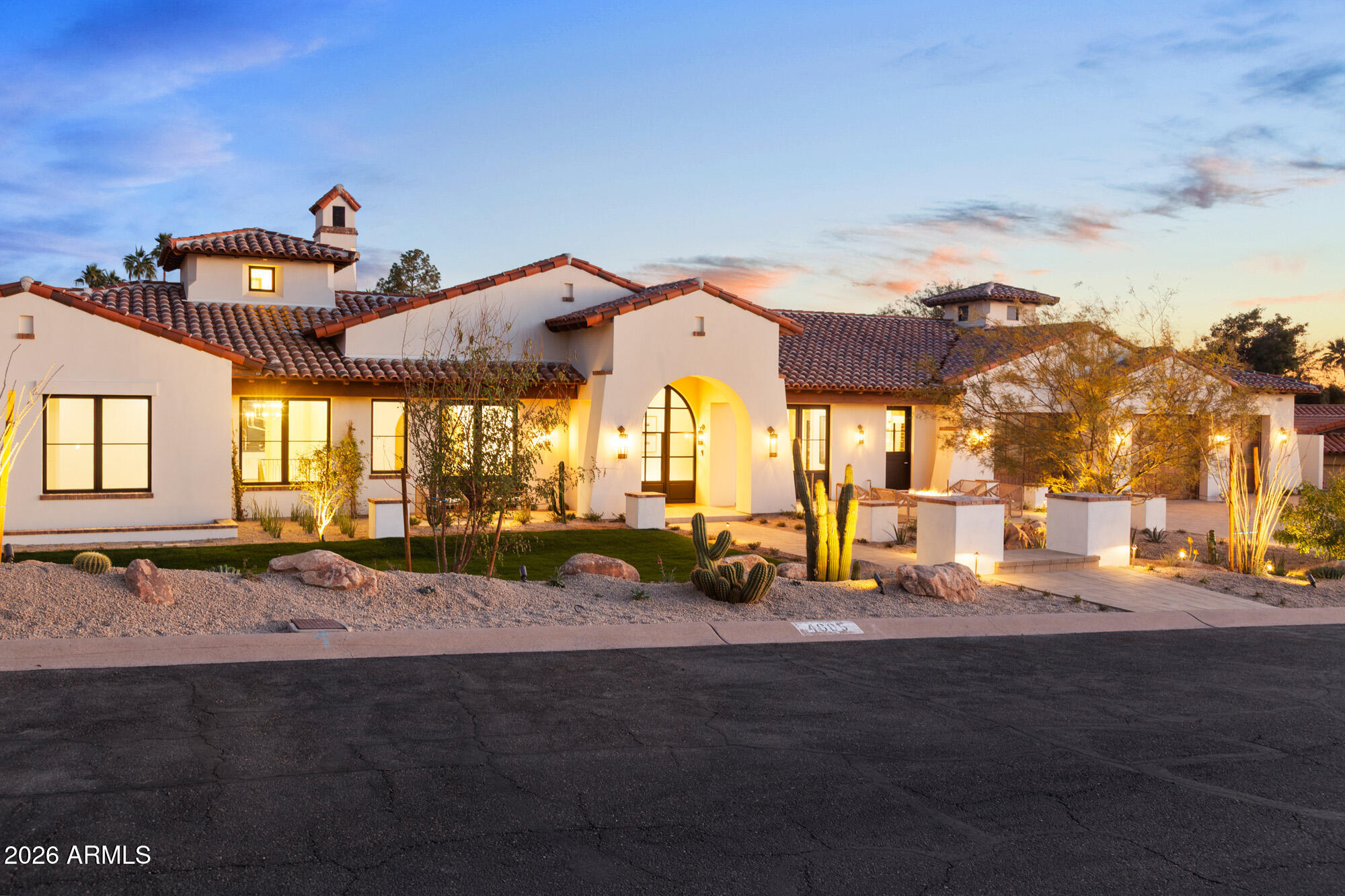 4605 East Rockridge Road Phoenix, AZ 85018 - Photo 121 of 151 4605ERockridge003-2