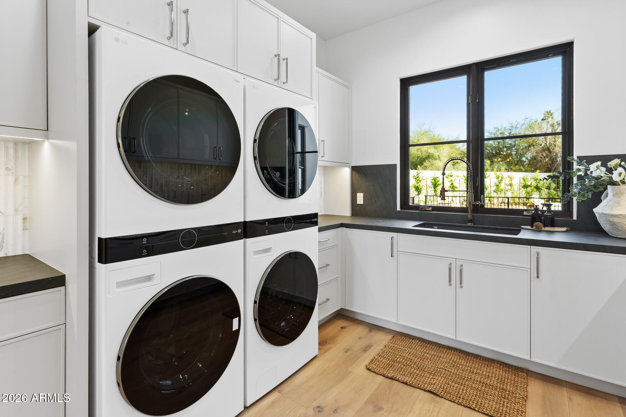 4605 East Rockridge Road Phoenix, AZ 85018 - Photo 47 of 151 4605ERockridge064