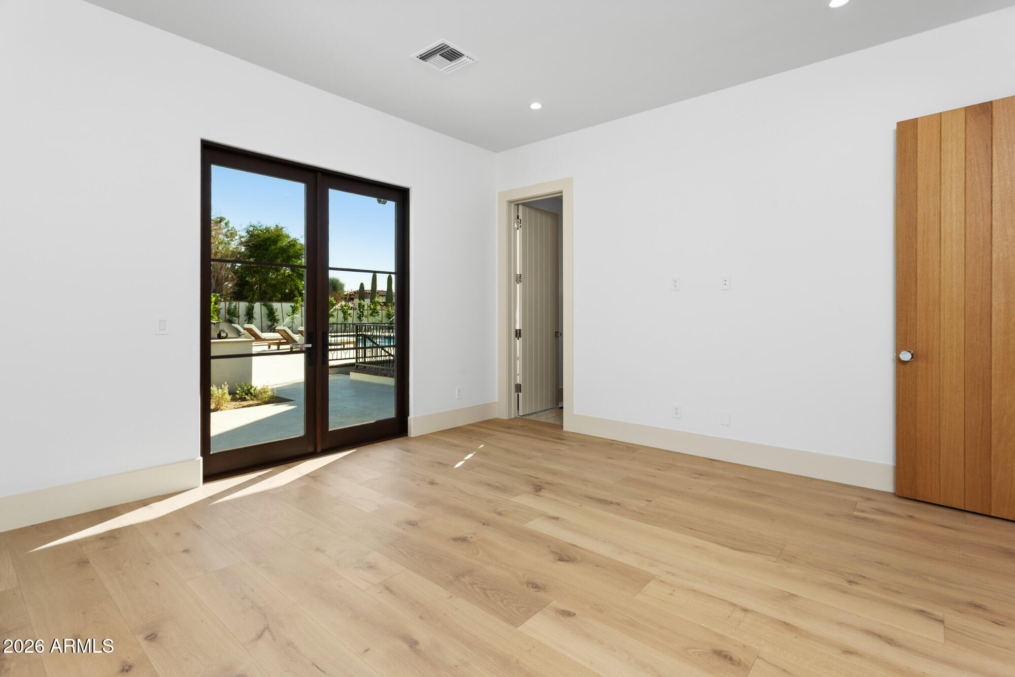 4605 East Rockridge Road Phoenix, AZ 85018 - Photo 48 of 151 4605ERockridge065