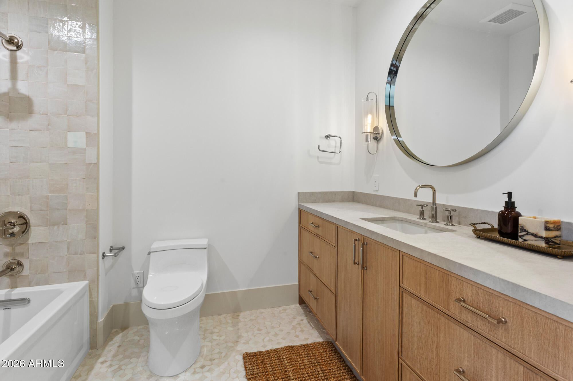 4605 East Rockridge Road Phoenix, AZ 85018 - Photo 52 of 151 4605ERockridge069