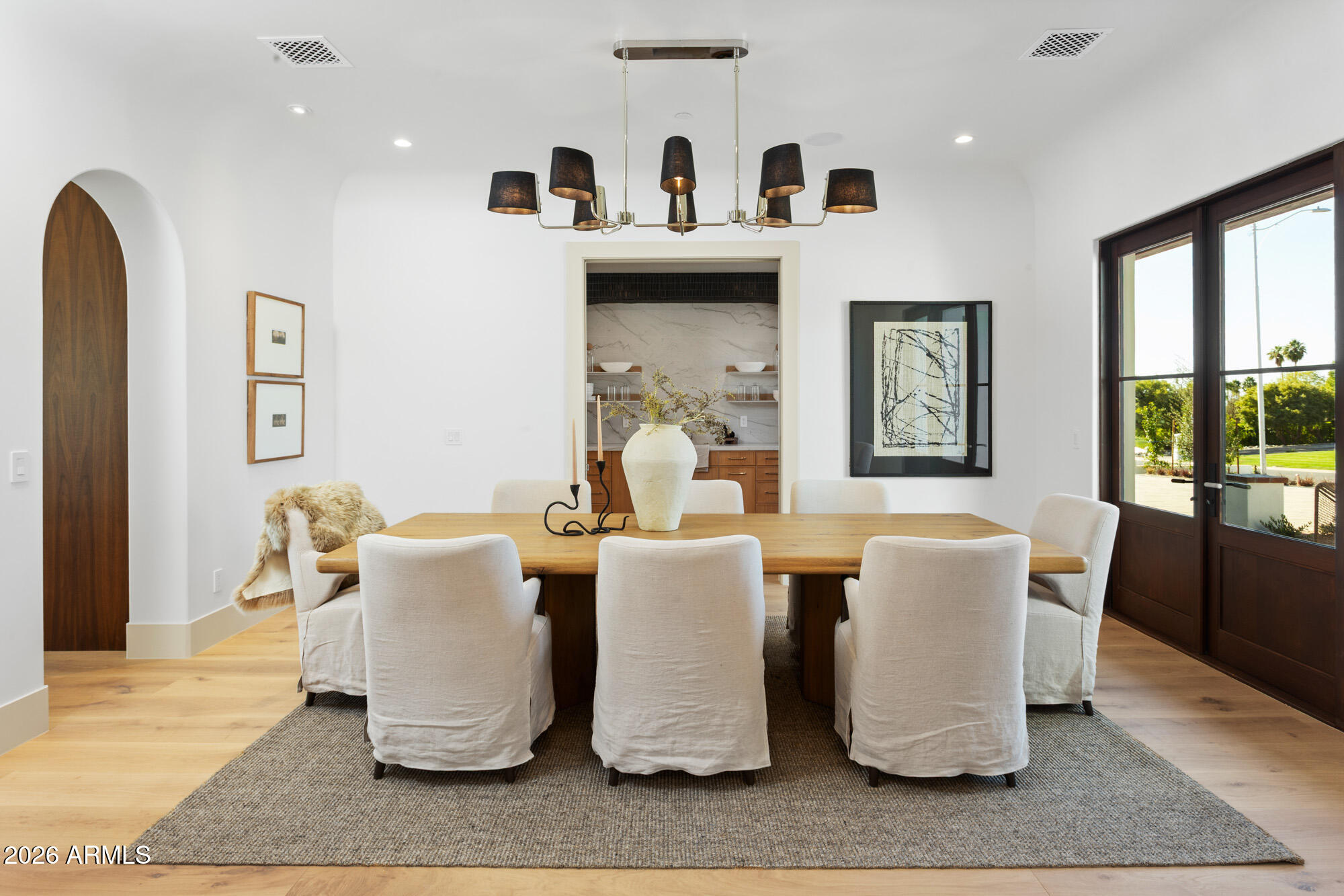 4605 East Rockridge Road Phoenix, AZ 85018 - Photo 9 of 151 4605ERockridge026