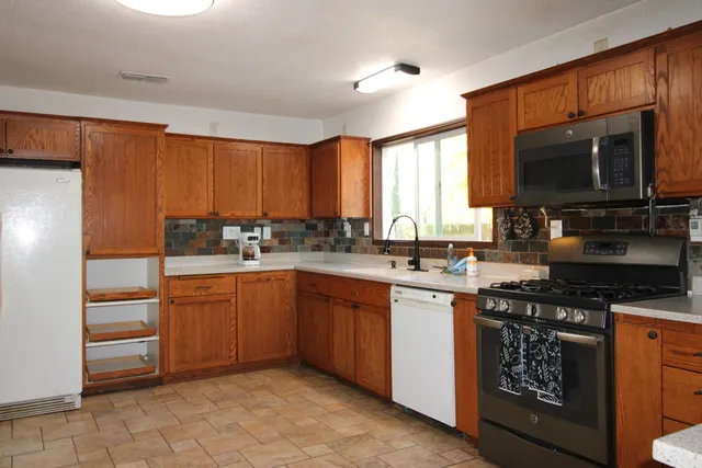 $375,000 | 17125 Zanita Trail, Anderson, CA 96007