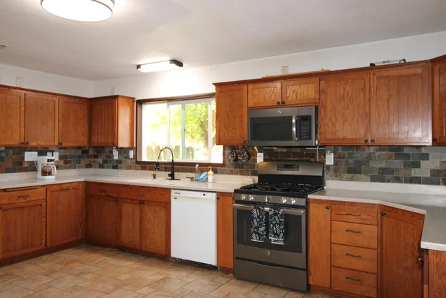 $375,000 | 17125 Zanita Trail, Anderson, CA 96007