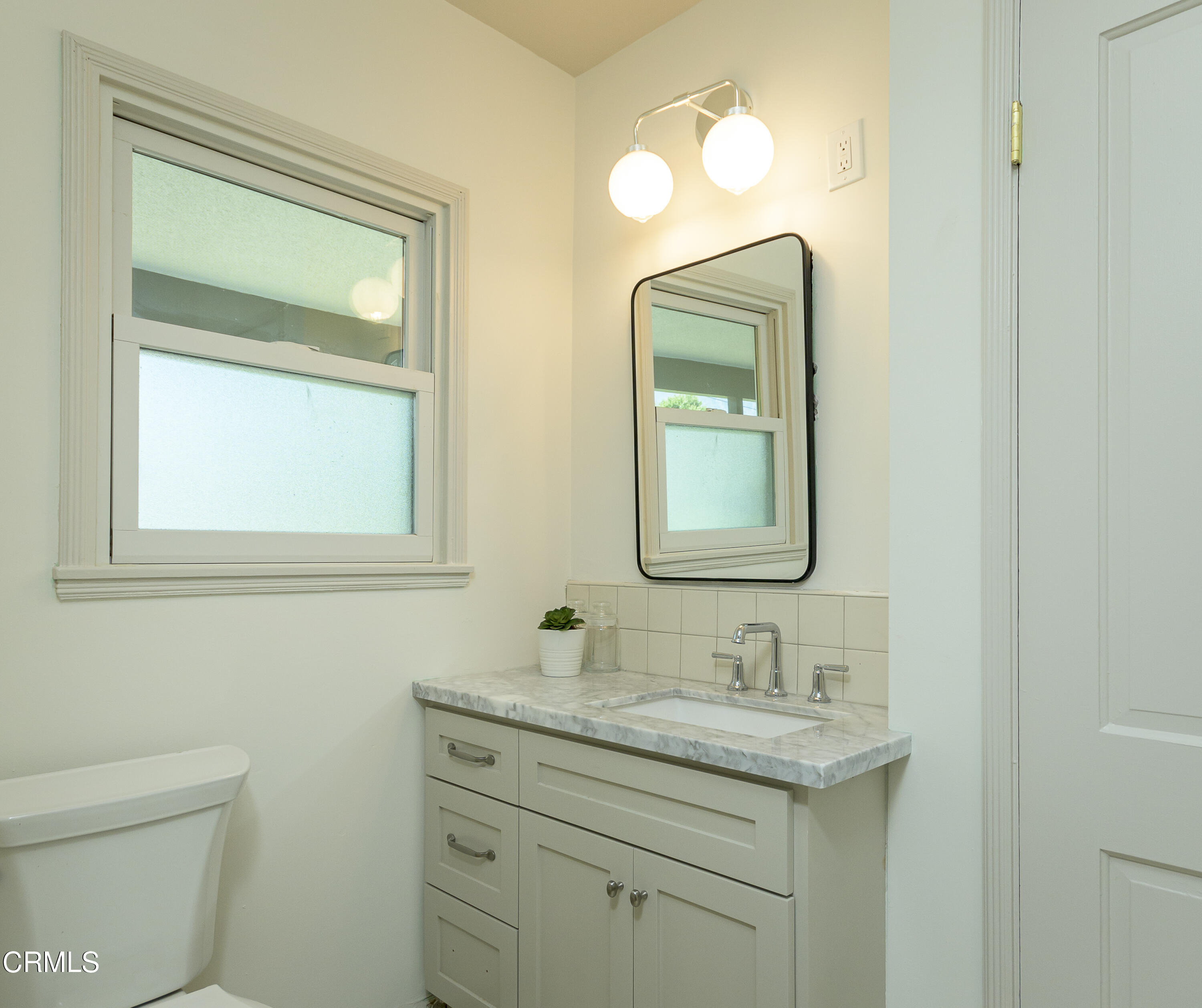 960 Roxbury Drive Pasadena, CA 91104 - Photo 13 of 28 GYP_960 Roxbury Dr_036 EDIT