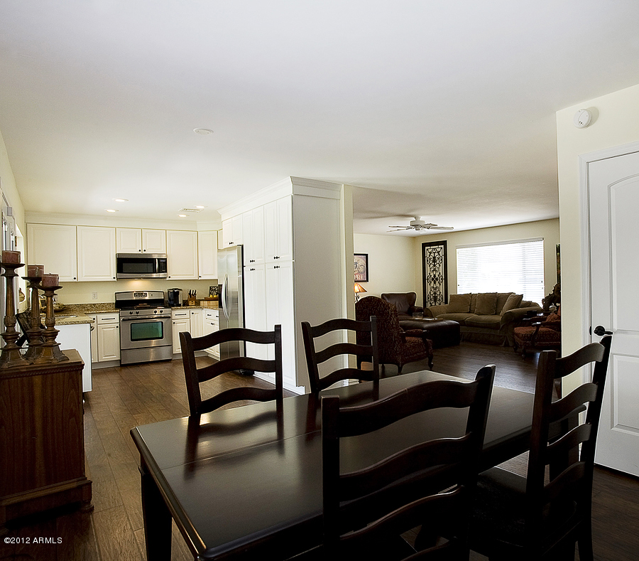 201 West Seldon Lane Phoenix, AZ 85021 - Photo 7 of 22 Great Layout for Entertaining!