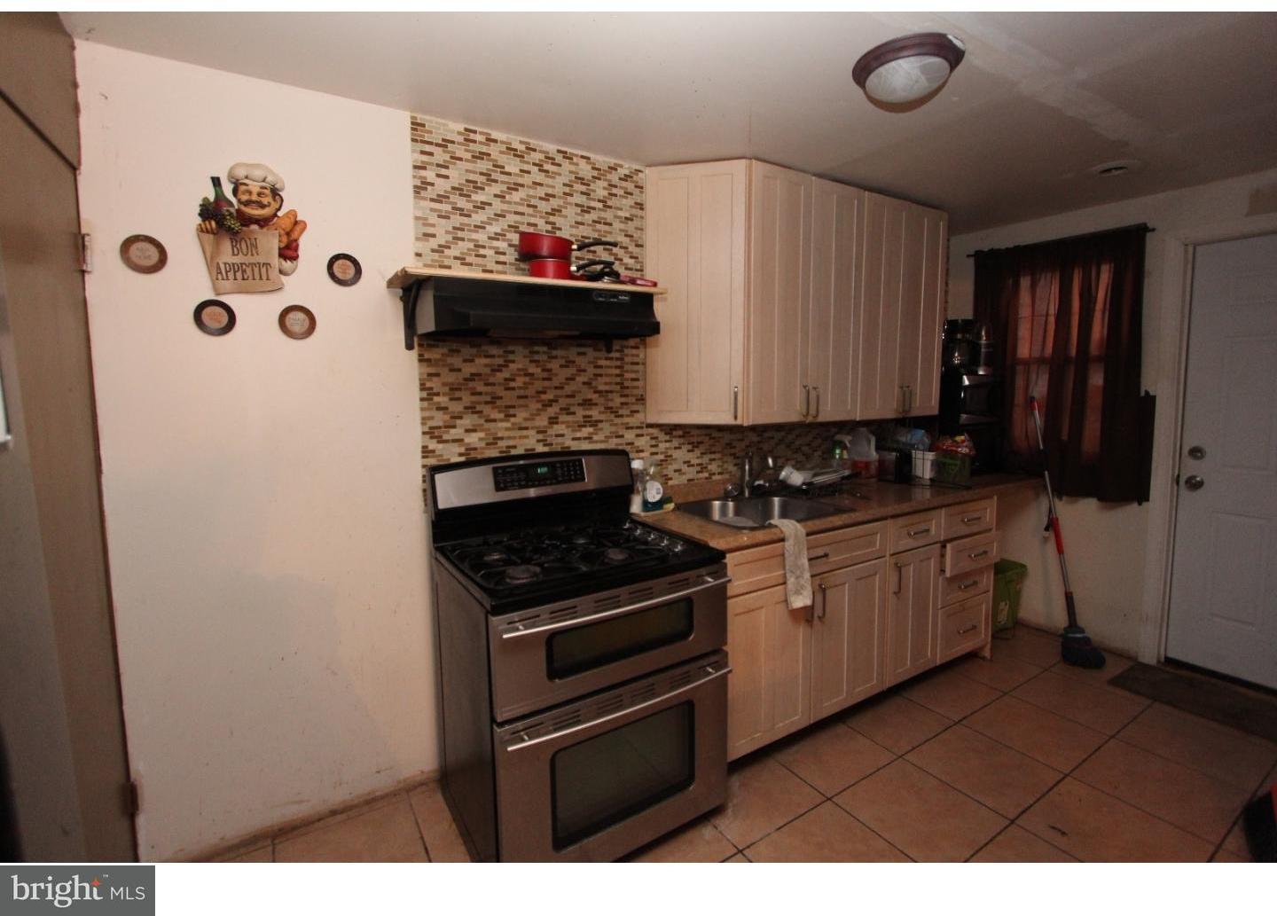 3012 Kearsarge Road Camden, NJ 08104 - Photo 10 of 12