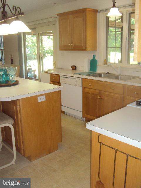 1722 Sorrel Ridge Road New Freedom, PA 17349 - Photo 8 of 36