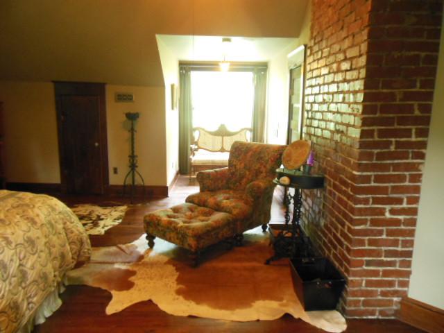 4808 West Smith Road Greenbrier, TN 37073 - Photo 8 of 16 Tons of space and has 3 huge windows!