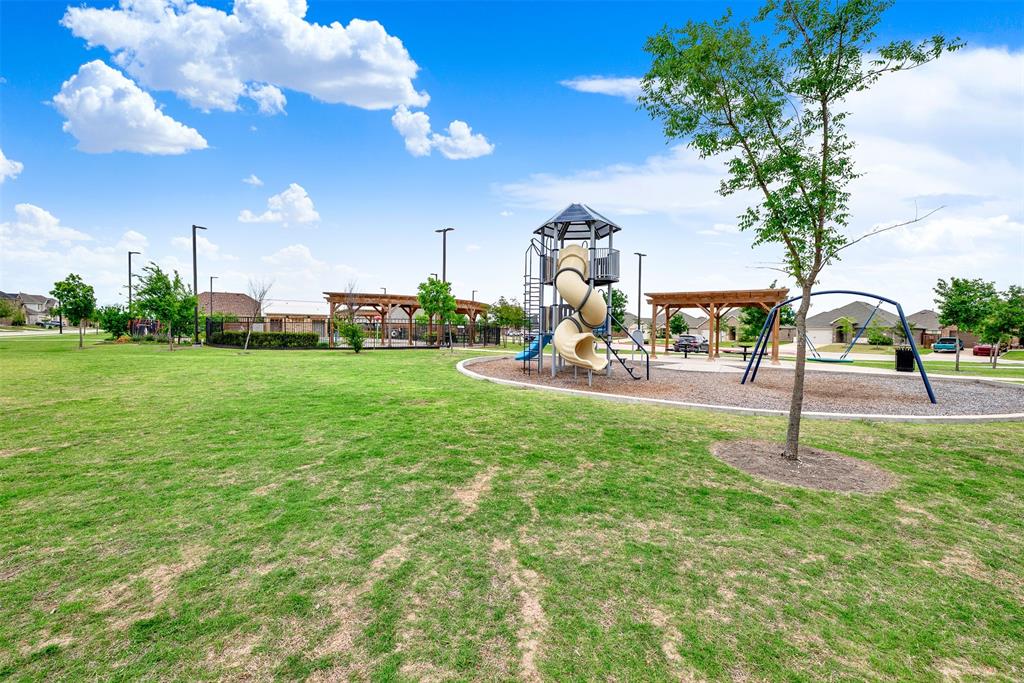 720 Willow View Way Princeton, TX 75407 - Photo 33 of 33 a view of a park