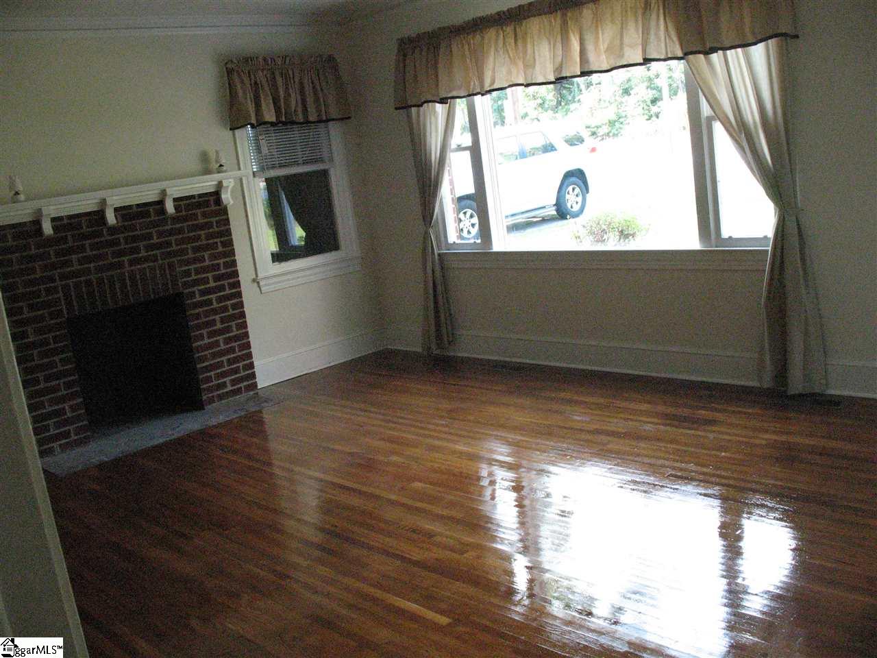 603 Blue Ridge Avenue Belton, SC 29627 - Photo 3 of 16