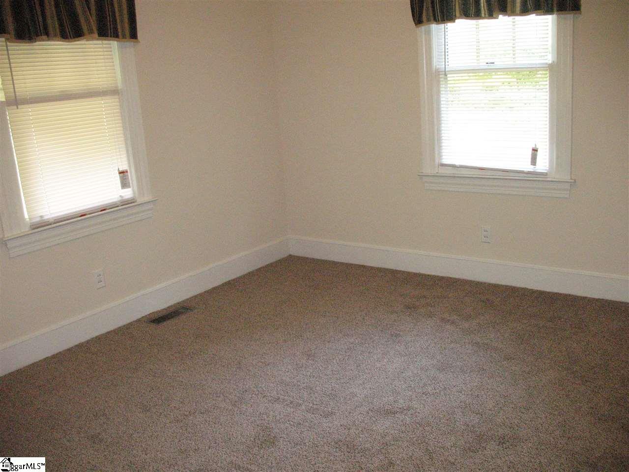 603 Blue Ridge Avenue Belton, SC 29627 - Photo 5 of 16