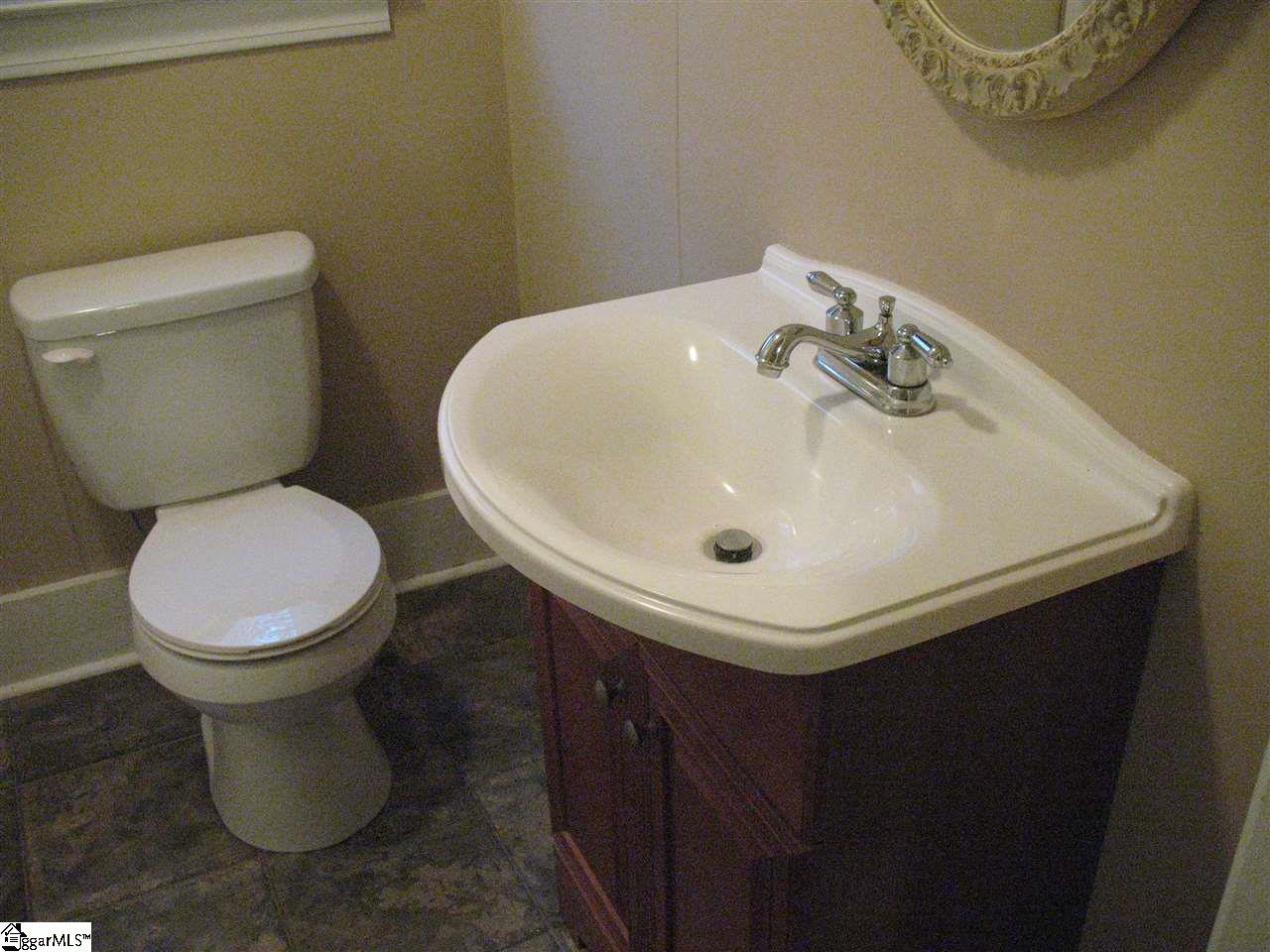 603 Blue Ridge Avenue Belton, SC 29627 - Photo 8 of 16