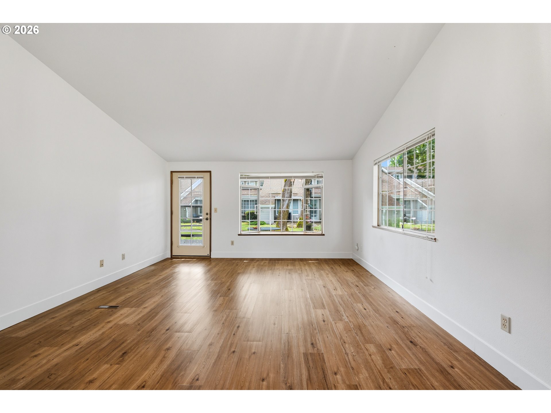 13775 Southwest Scholls Ferry Road, Unit 7 Beaverton, OR 97008 - Photo 10 of 34 Living Room
