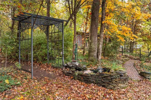 $390,000 | 2285 Cherrywood Drive, Clemmons, NC 27012