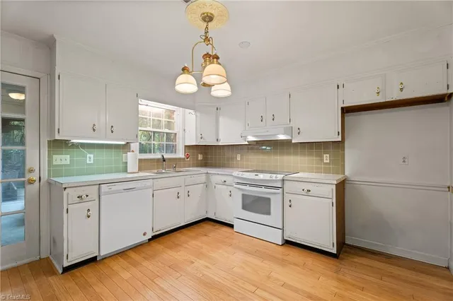 $390,000 | 2285 Cherrywood Drive, Clemmons, NC 27012