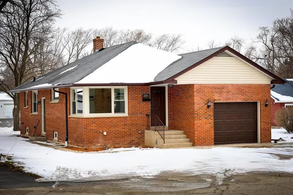 $350,000 | 289 Chestnut Street, Antioch, IL 60002