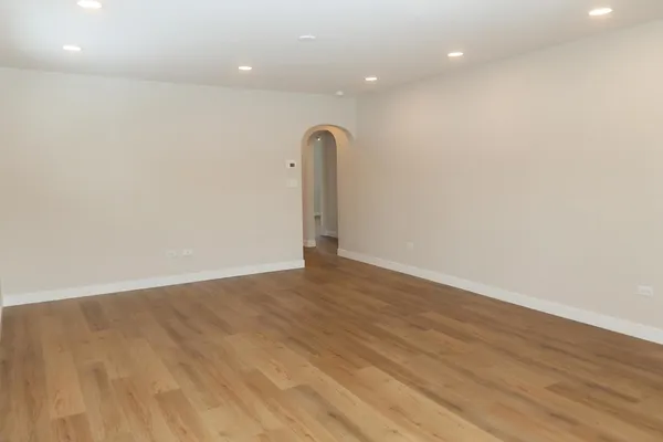 $347,000 | 289 Chestnut Street, Antioch, IL 60002