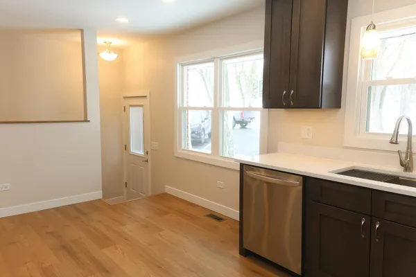 $347,000 | 289 Chestnut Street, Antioch, IL 60002