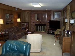 4611 Mitchell Road Kingsport, TN 37664 - Photo 7 of 12 Huge Rec Room
