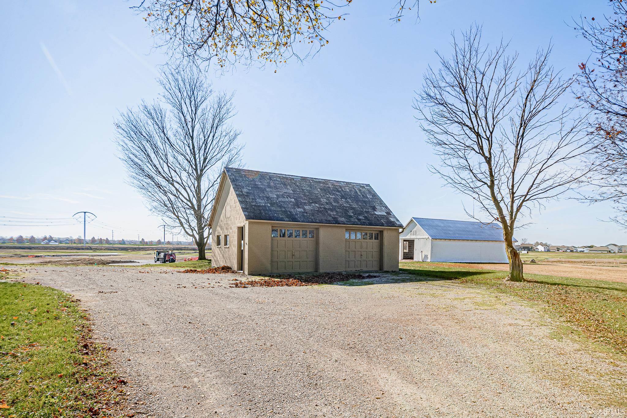 11115 Bass Road Fort Wayne, IN 46818 - Photo 7 of 35
