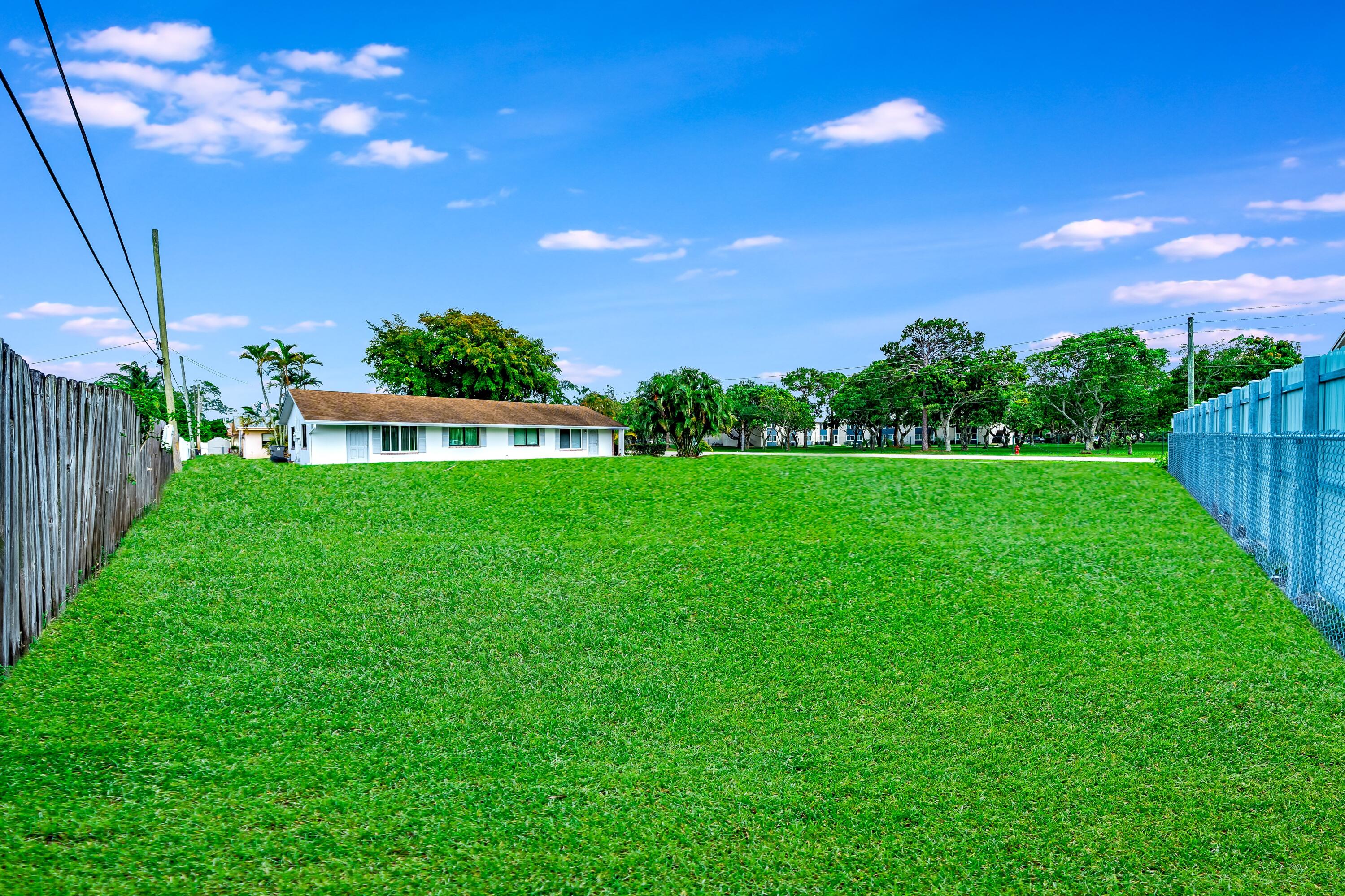 4855 Elmhurst Road West Palm Beach, FL 33417 - Photo 6 of 8 Elmhurst Road
