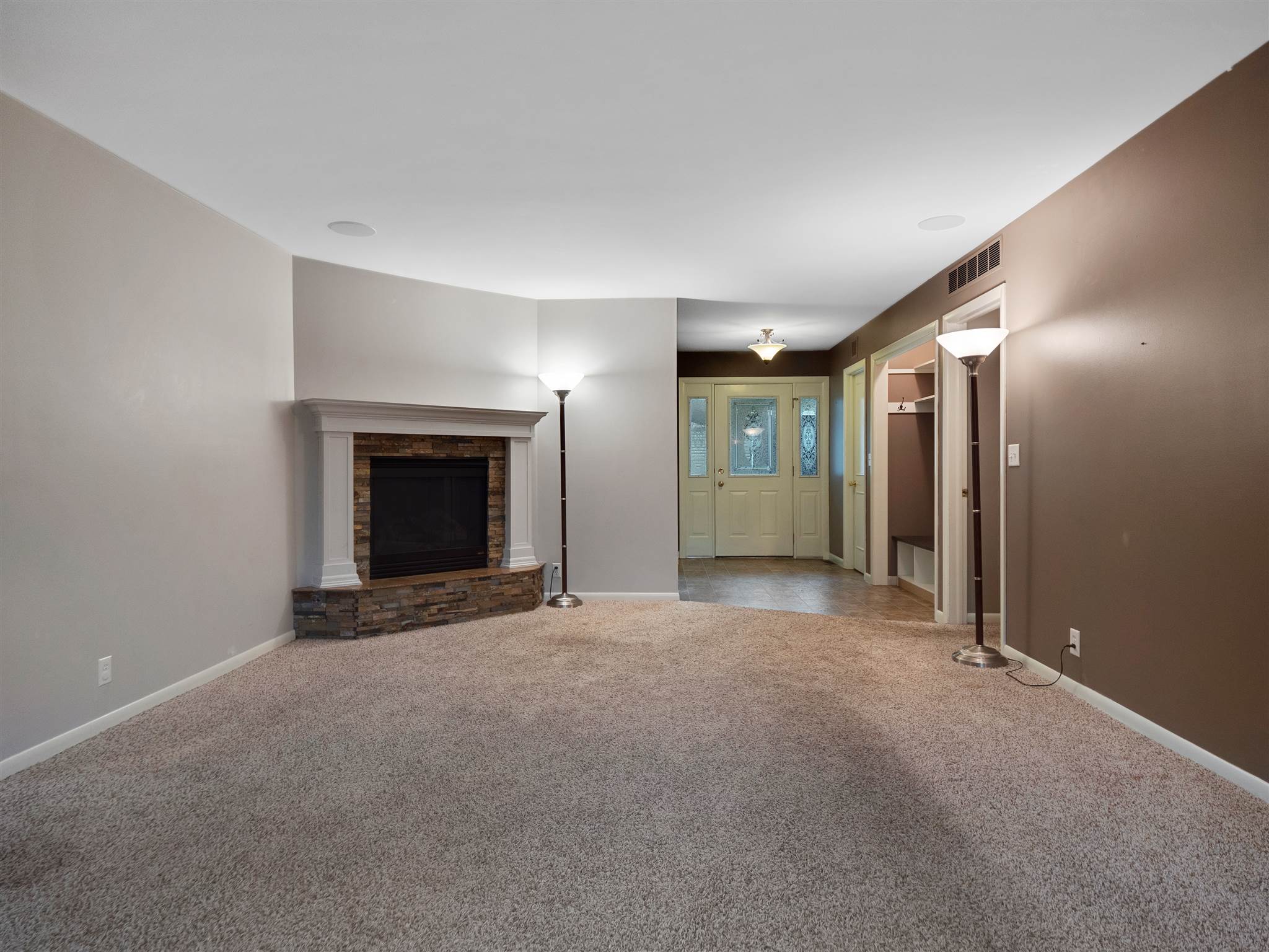 830 Flaxmill Road Huntington, IN 46750 - Photo 4 of 34 Gallery Image 4