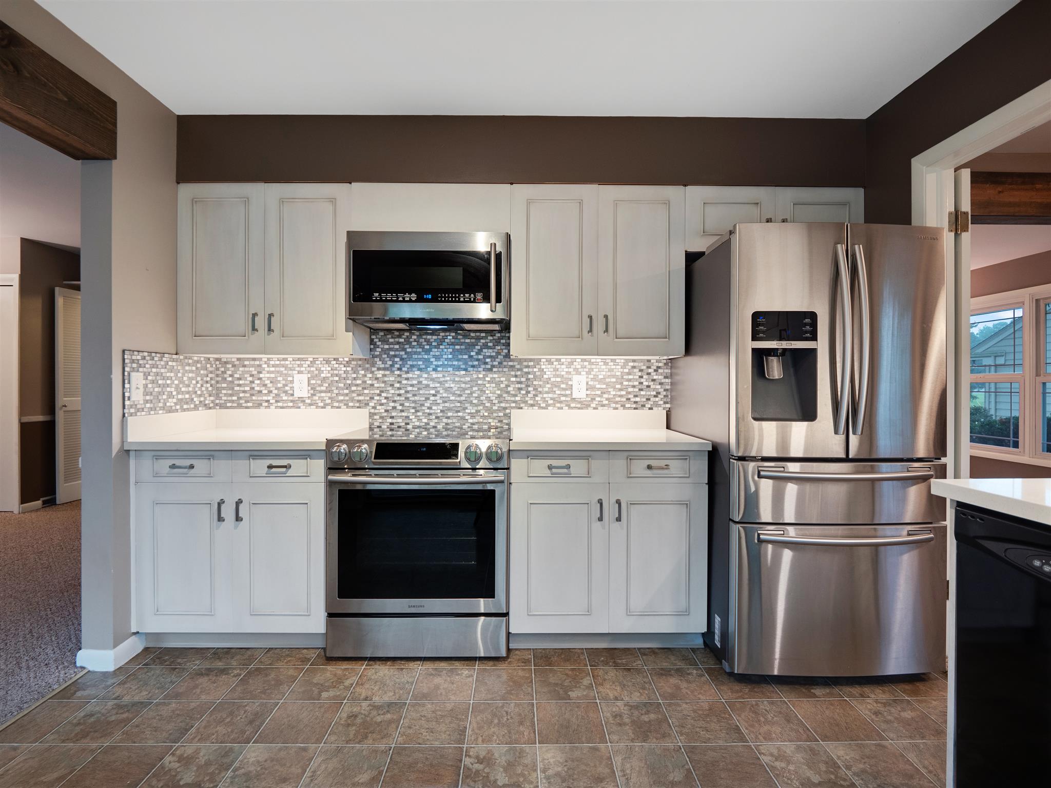 830 Flaxmill Road Huntington, IN 46750 - Photo 10 of 34 Gallery Image 10