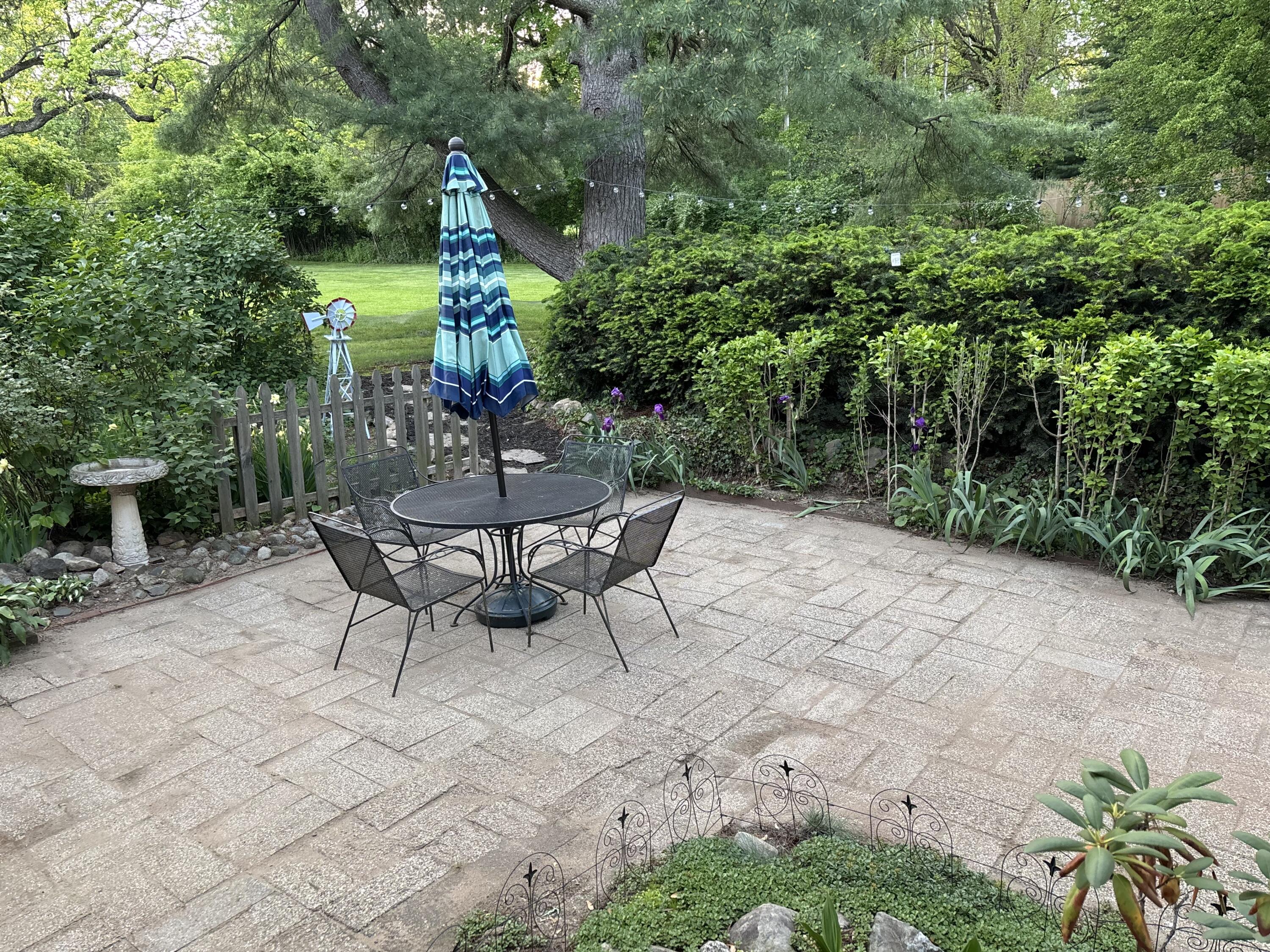 7100 Wing Lake Road Bloomfield Hills, MI 48301 - Photo 46 of 47 Patio Area