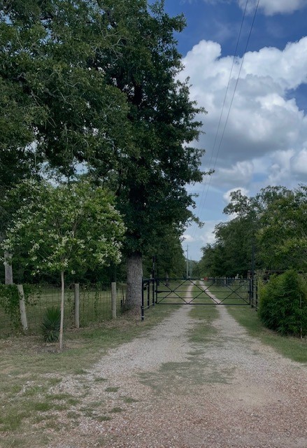 6811 Mockingbird Road Flatonia, TX 78941 - Photo 30 of 32