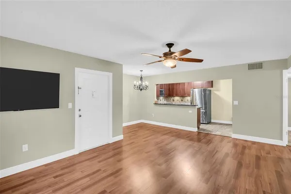 $200,000 | 1400 Pine Glen Lane, Unit D2, Tarpon Springs, FL 34688