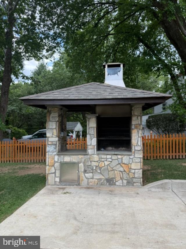 3623 Colony Road Fairfax, VA 22030 - Photo 17 of 20 Barbecue area