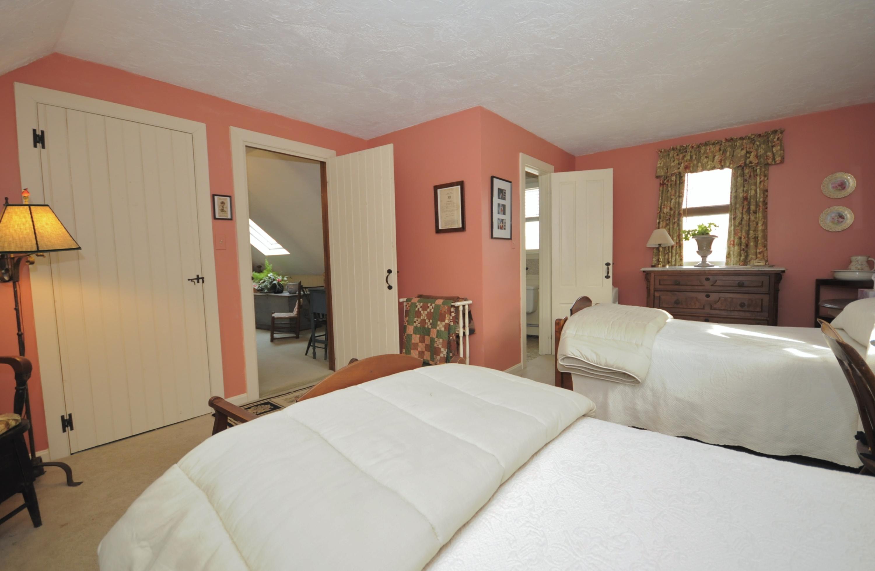 34 Norris Road Sagamore Beach, MA 02562 - Photo 21 of 30 2nd floor