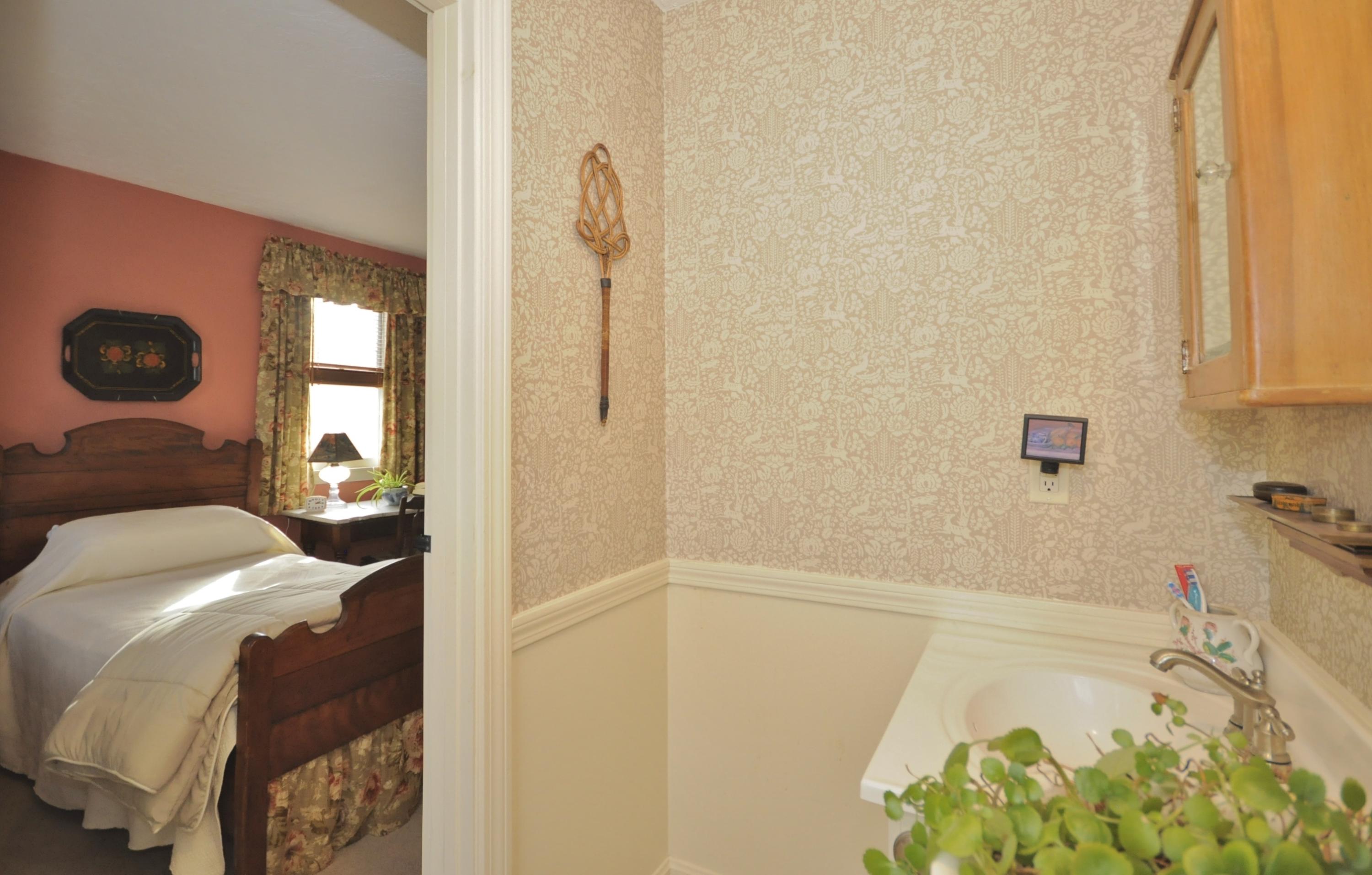 34 Norris Road Sagamore Beach, MA 02562 - Photo 25 of 30 2nd fl bath